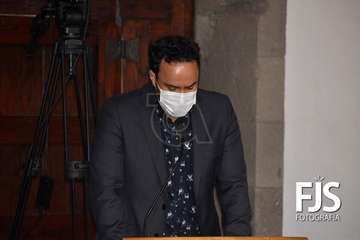 Armando Ravelo filma la condena de Telde a Marruecos por violar los derechos humanos/Francisco Javier Santana.